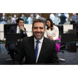 Projeto semelhante ao de Denian Couto para Curitiba vai ser votado no Senado